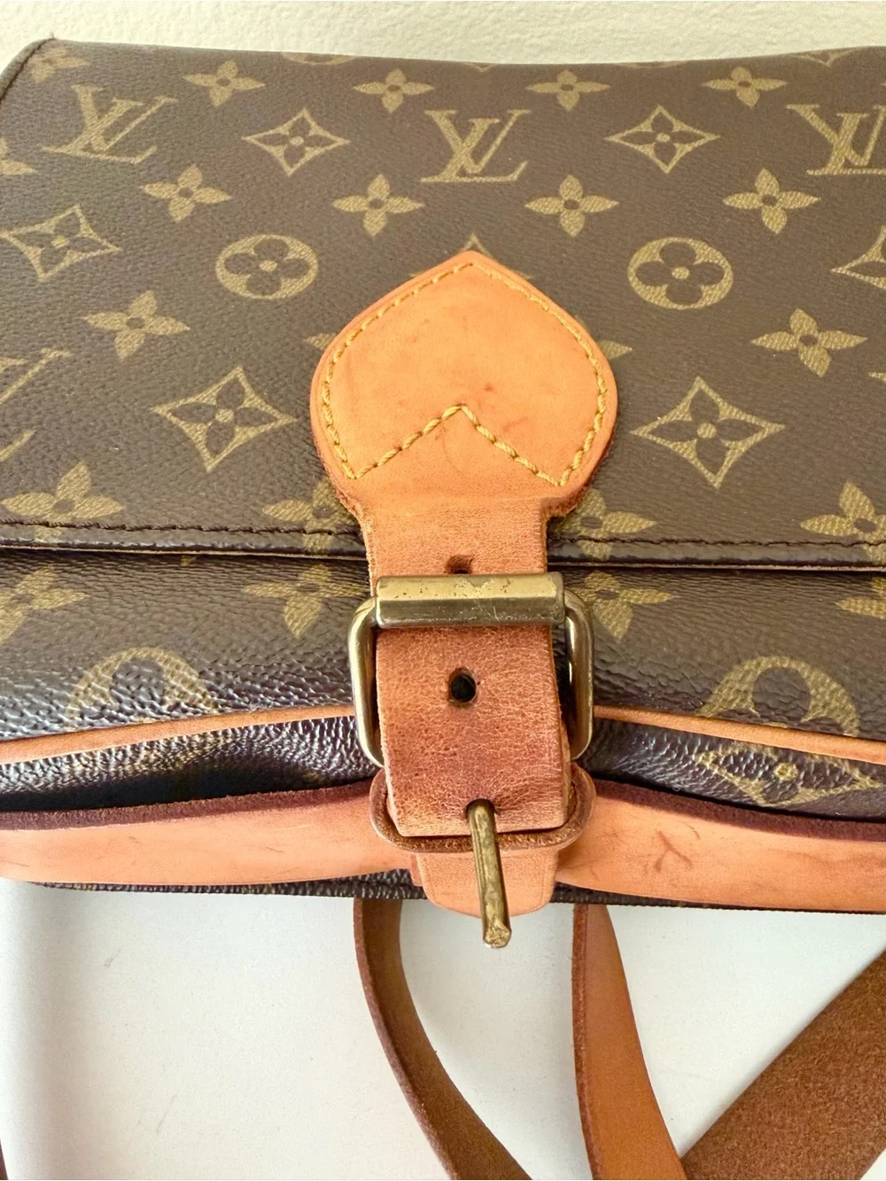 LOUIS VUITTON Cartouchiere MM Shoulder/Crossbody Bag Monogram